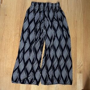 Black & White Patterned Wide-Leg Pants